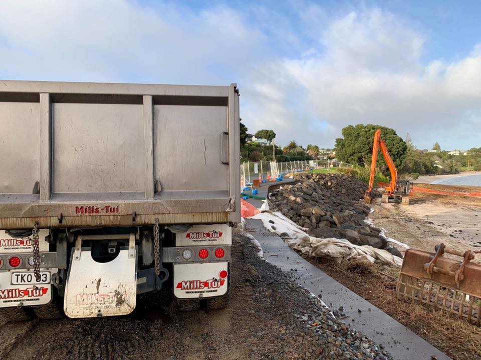 5m steel bathtub tipper 01